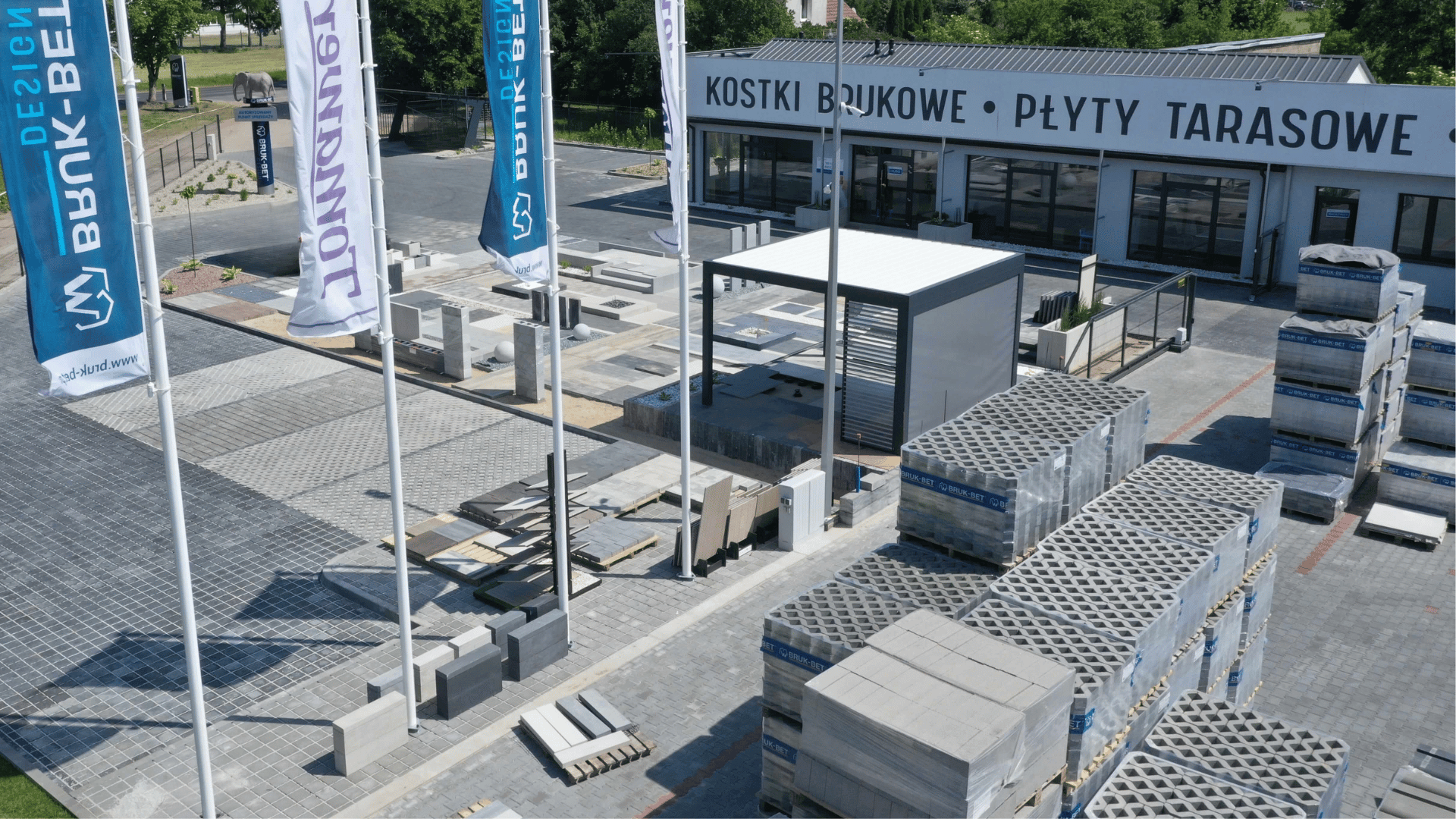 Wirtualny spacer po siedzibie Tomawer